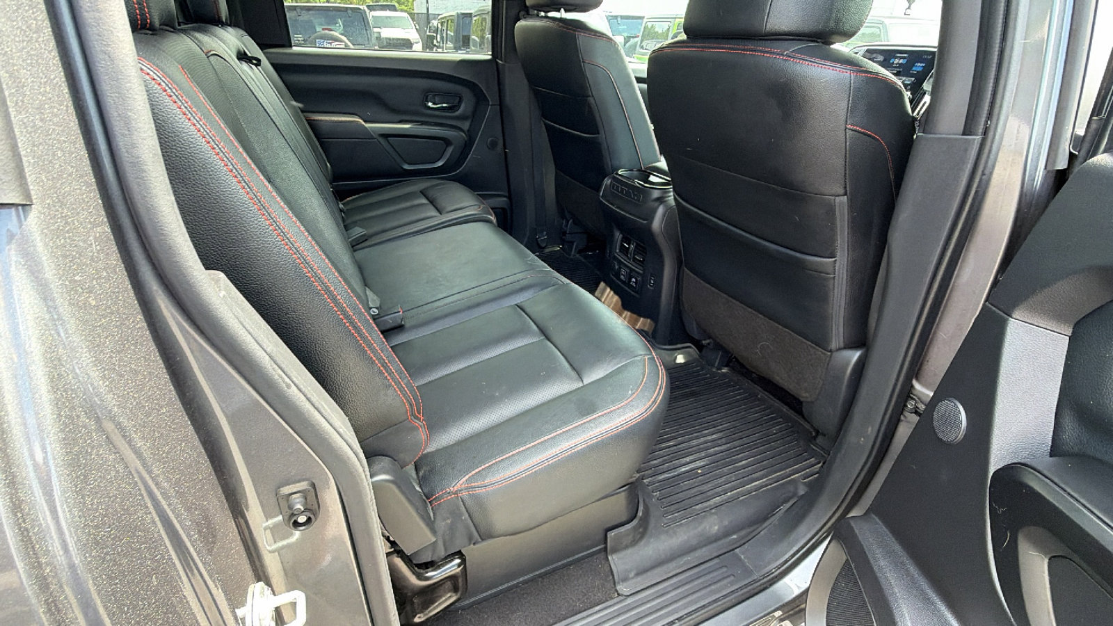 Used 2024 Nissan Titan PRO-4X w/ Pro-4x Convenience Package AWD/4WD image 22