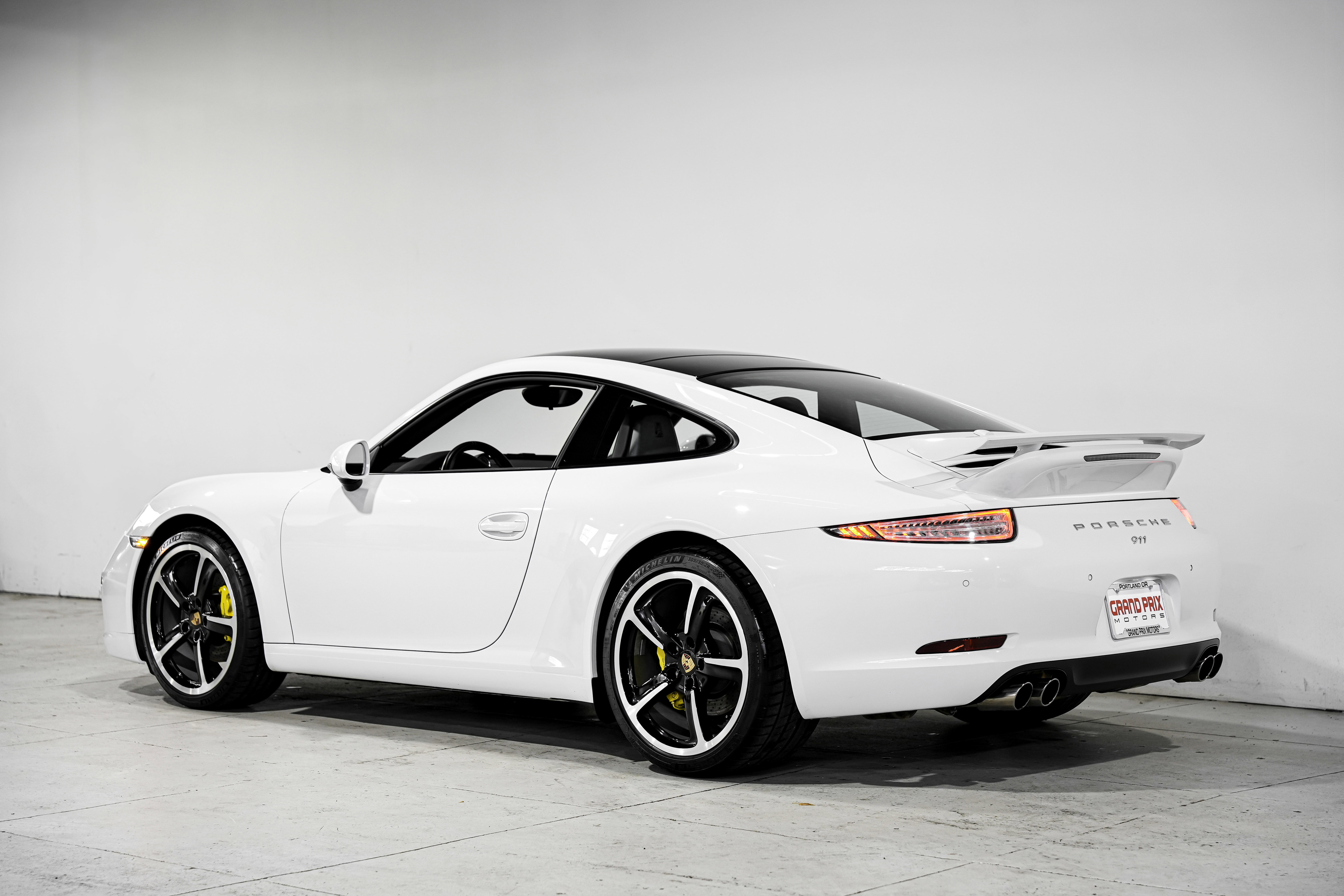 Used 2014 Porsche 911 Carrera image 8