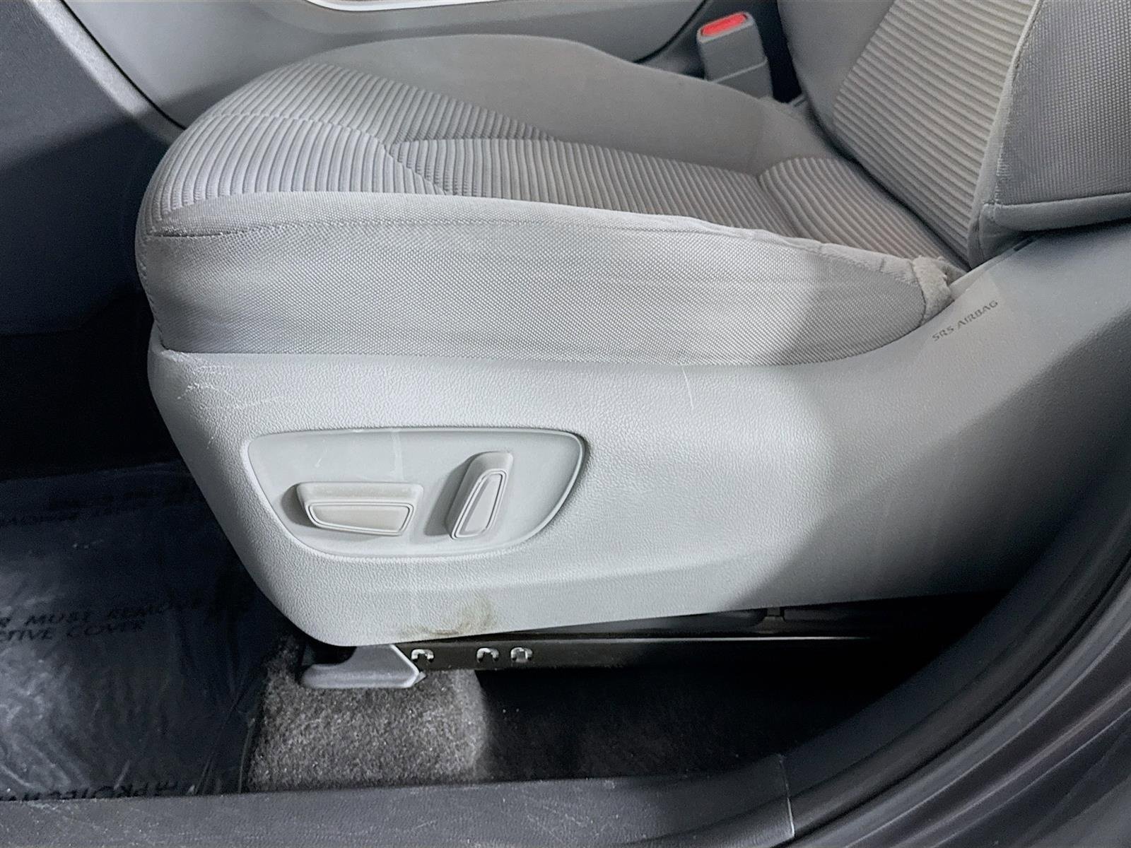 Used 2023 Toyota Highlander LE FWD image 20