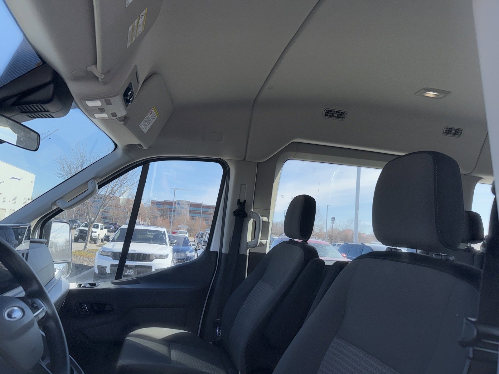 Used 2022 Ford Transit 350 XLT image 9