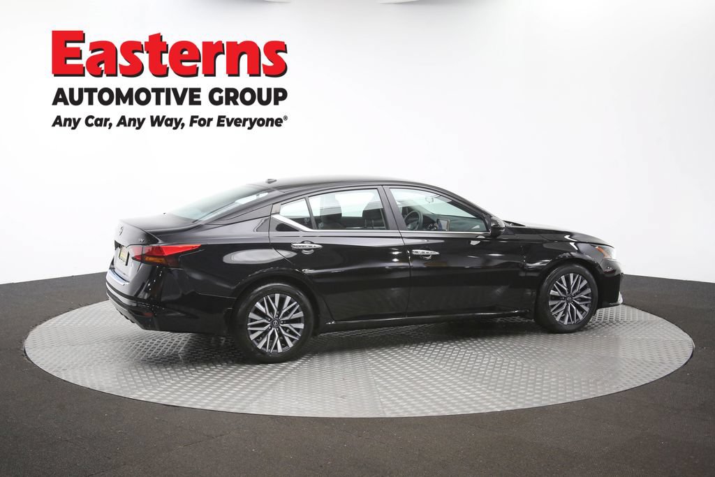 Used 2023 Nissan Altima 2.5 SV FWD image 42