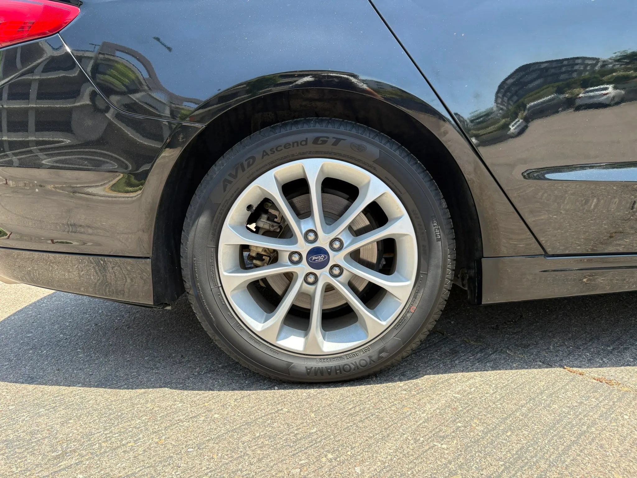 Used 2017 Ford Fusion SE FWD image 23