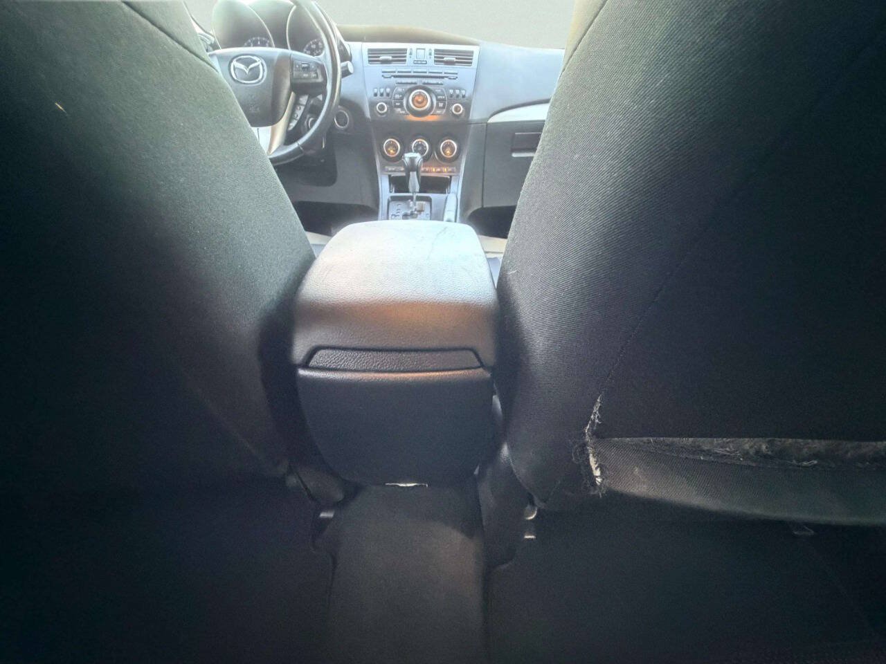 Used 2013 MAZDA MAZDA3 i Touring FWD image 25