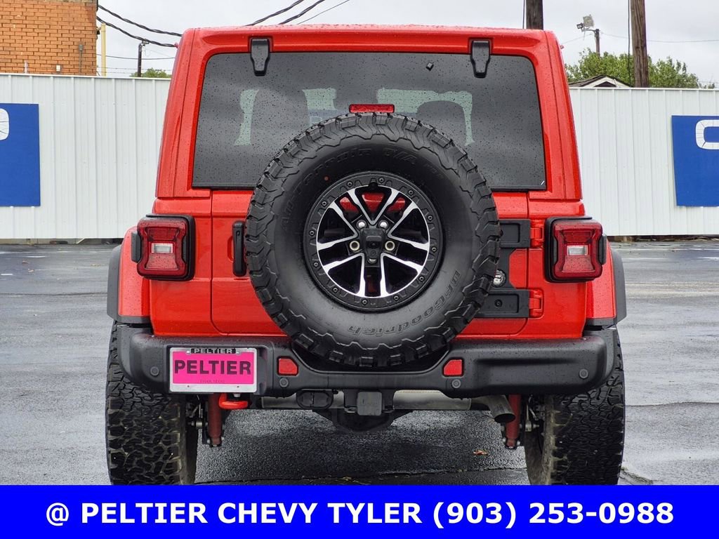 Used 2025 Jeep Wrangler Unlimited Rubicon AWD/4WD image 5