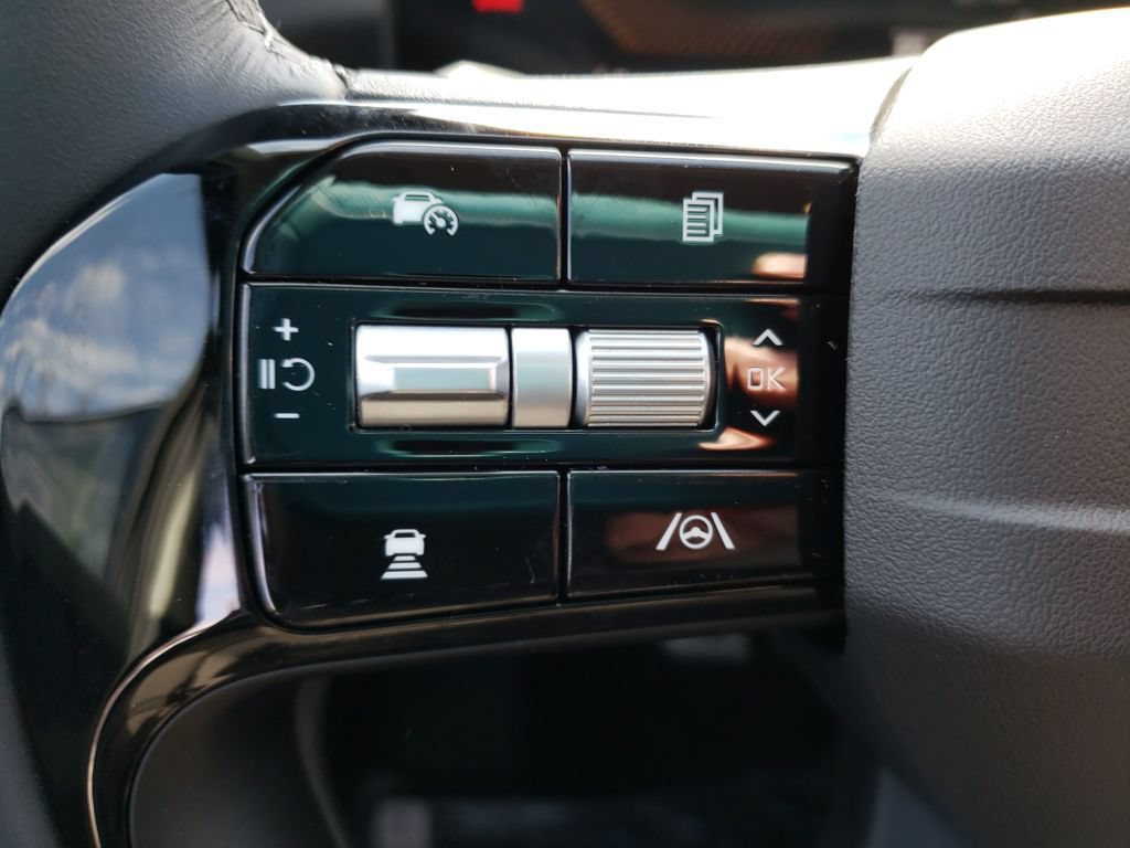 New 2026 Kia Sorento LX FWD image 13