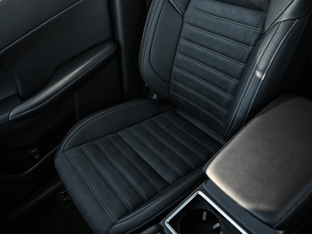 New 2025 Mitsubishi Outlander SE image 26