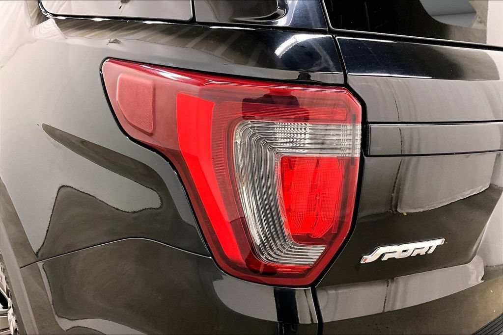 Used 2018 Ford Explorer Sport w/ Ford Safe & Smart Package AWD/4WD image 23