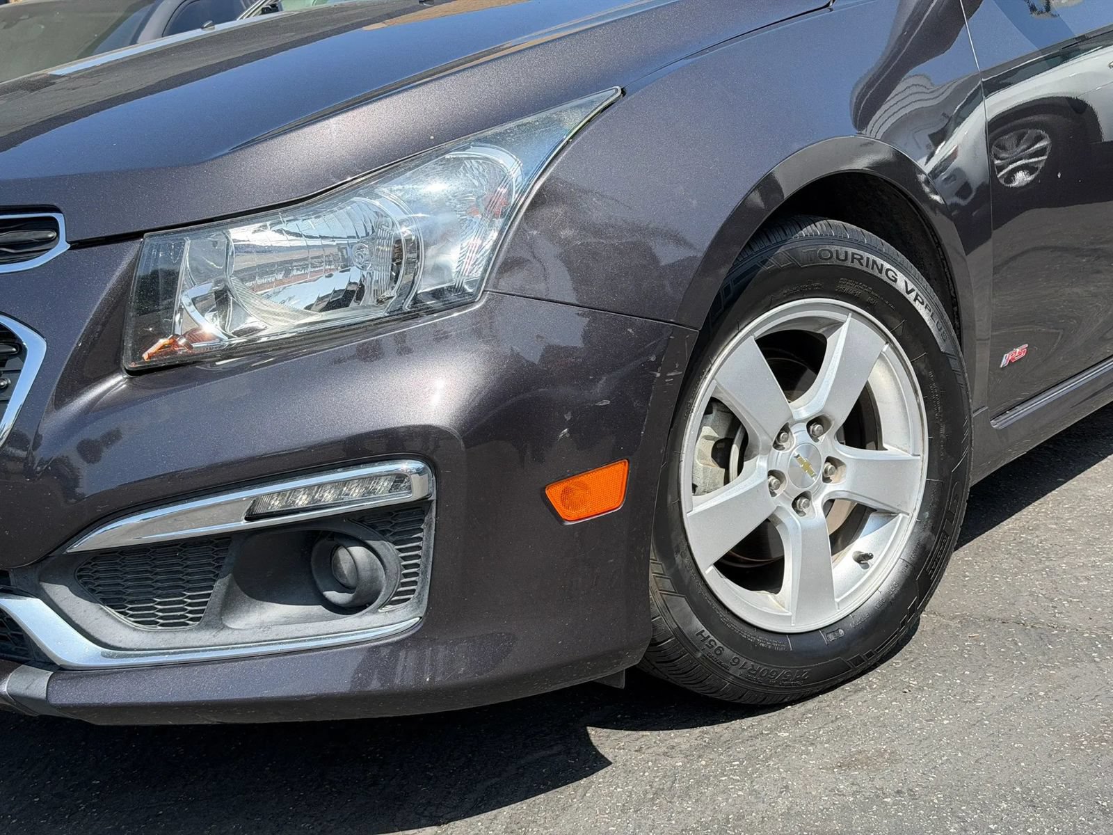 Used 2015 Chevrolet Cruze LT w/ Sun And Sound Package FWD image 5