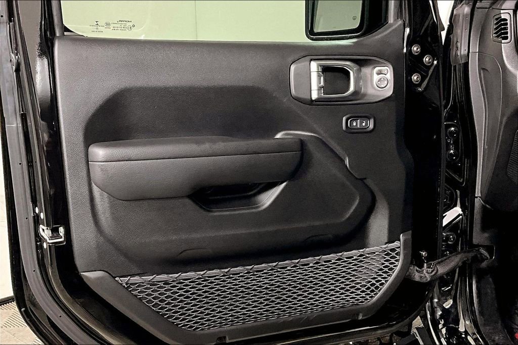 Used 2023 Jeep Gladiator Willys image 22