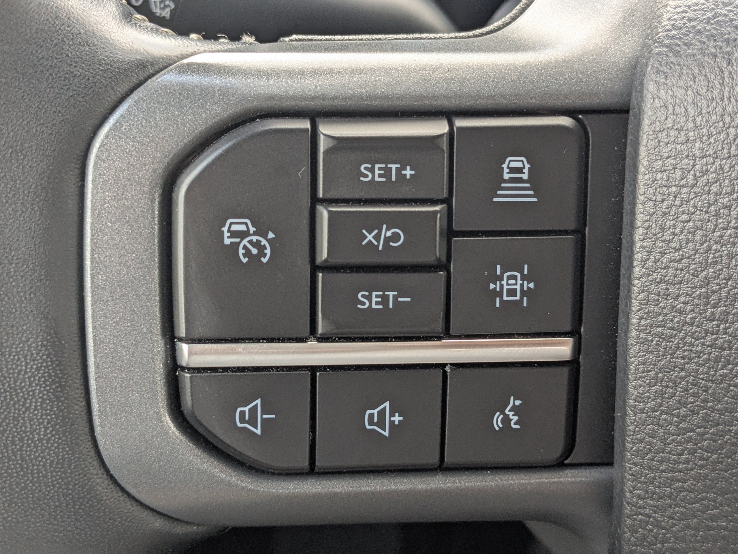 Used 2023 Ford F150 Lariat w/ Equipment Group 502A High image 27