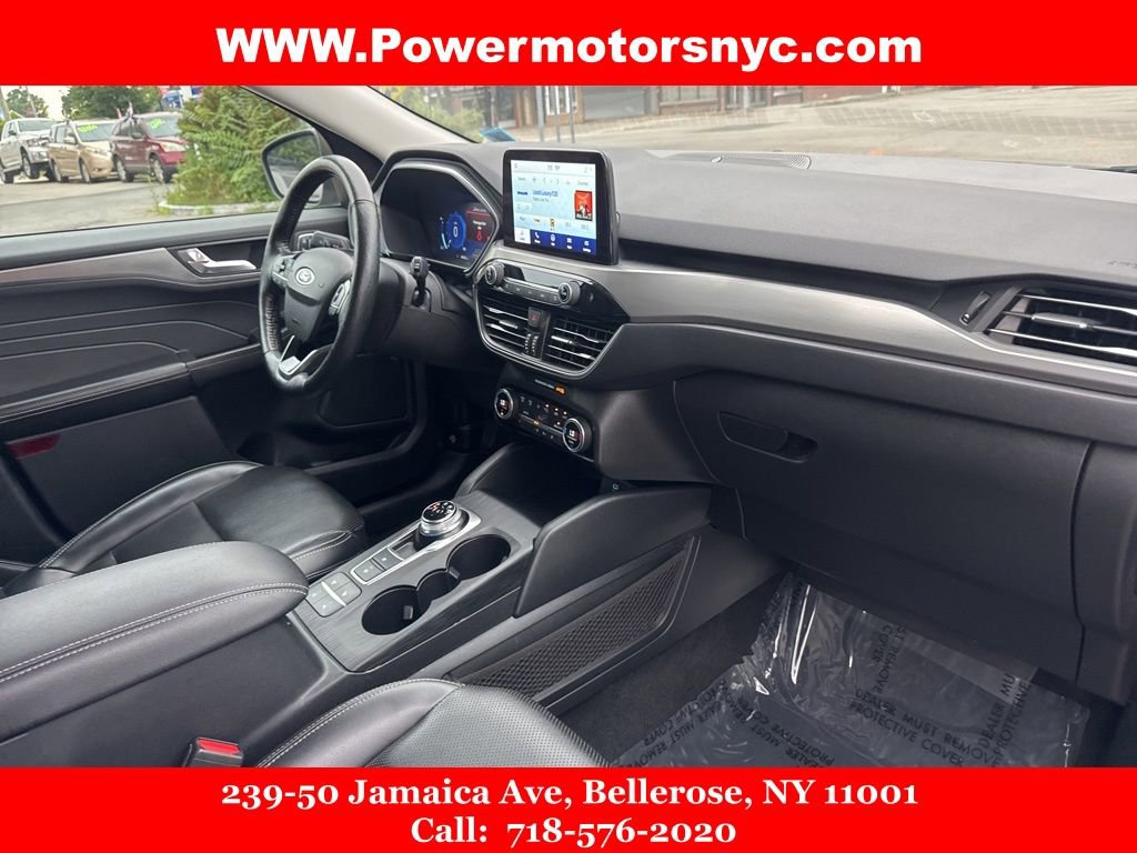 Used 2021 Ford Escape Titanium image 15