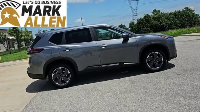 Used 2025 Nissan Rogue SV FWD image 9