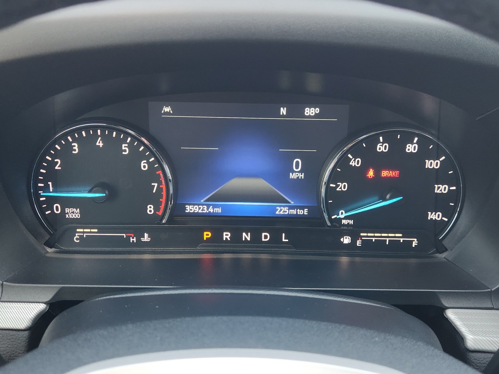 Used 2022 Ford Explorer XLT w/ Equipment Group 202A RWD image 19