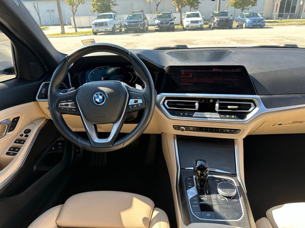 Used 2022 BMW 330e w/ Driving Assistance Package image 21