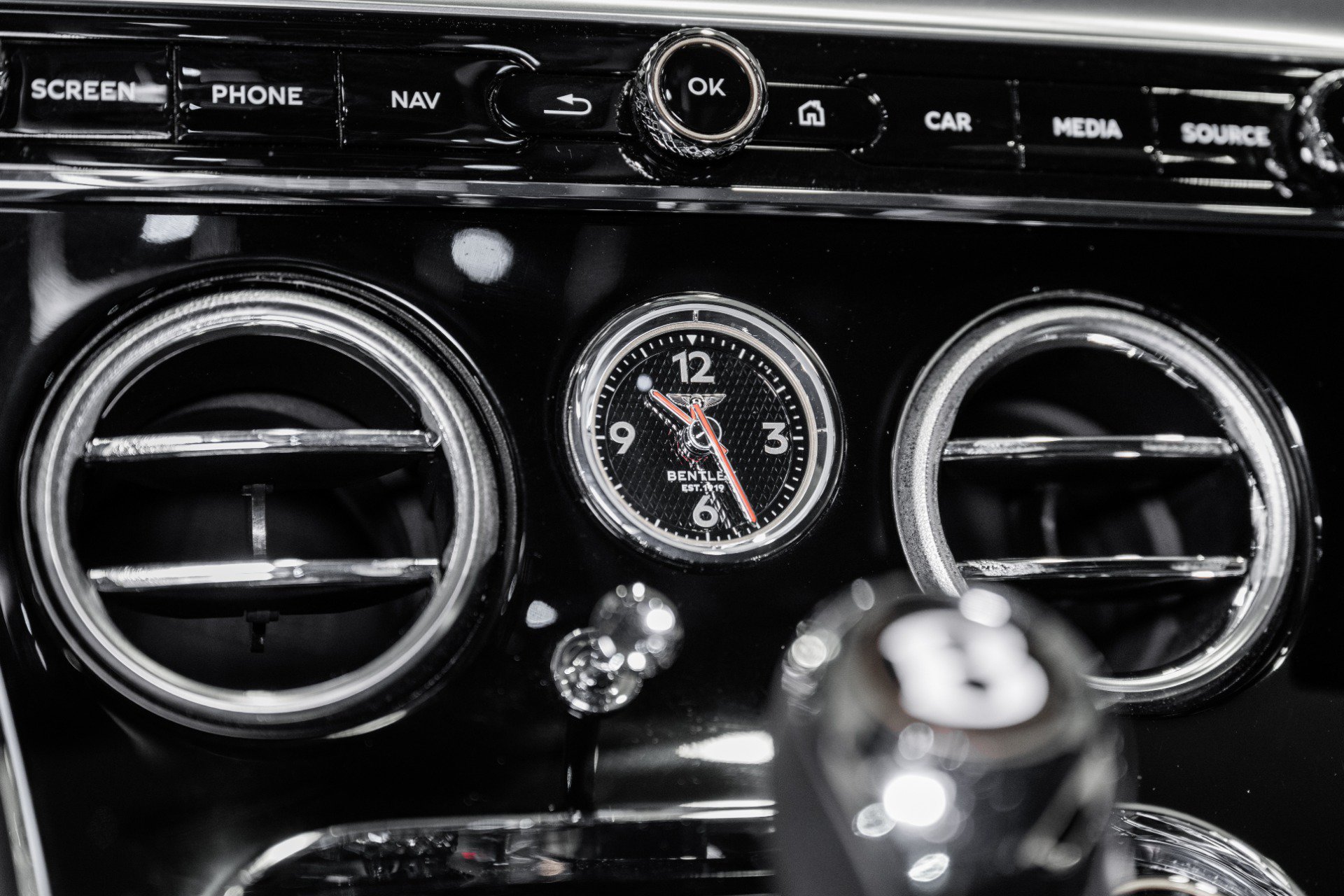 Certified 2020 Bentley Continental GT AWD/4WD image 31