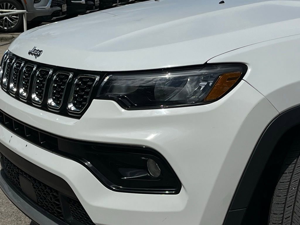 Used 2024 Jeep Compass Limited AWD/4WD image 9