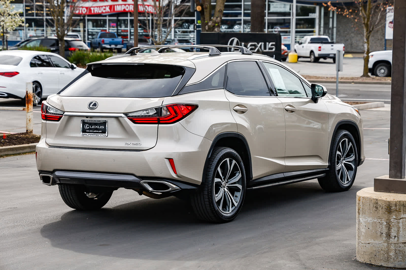 Used 2017 Lexus RX 350 AWD w/ Premium Package image 4