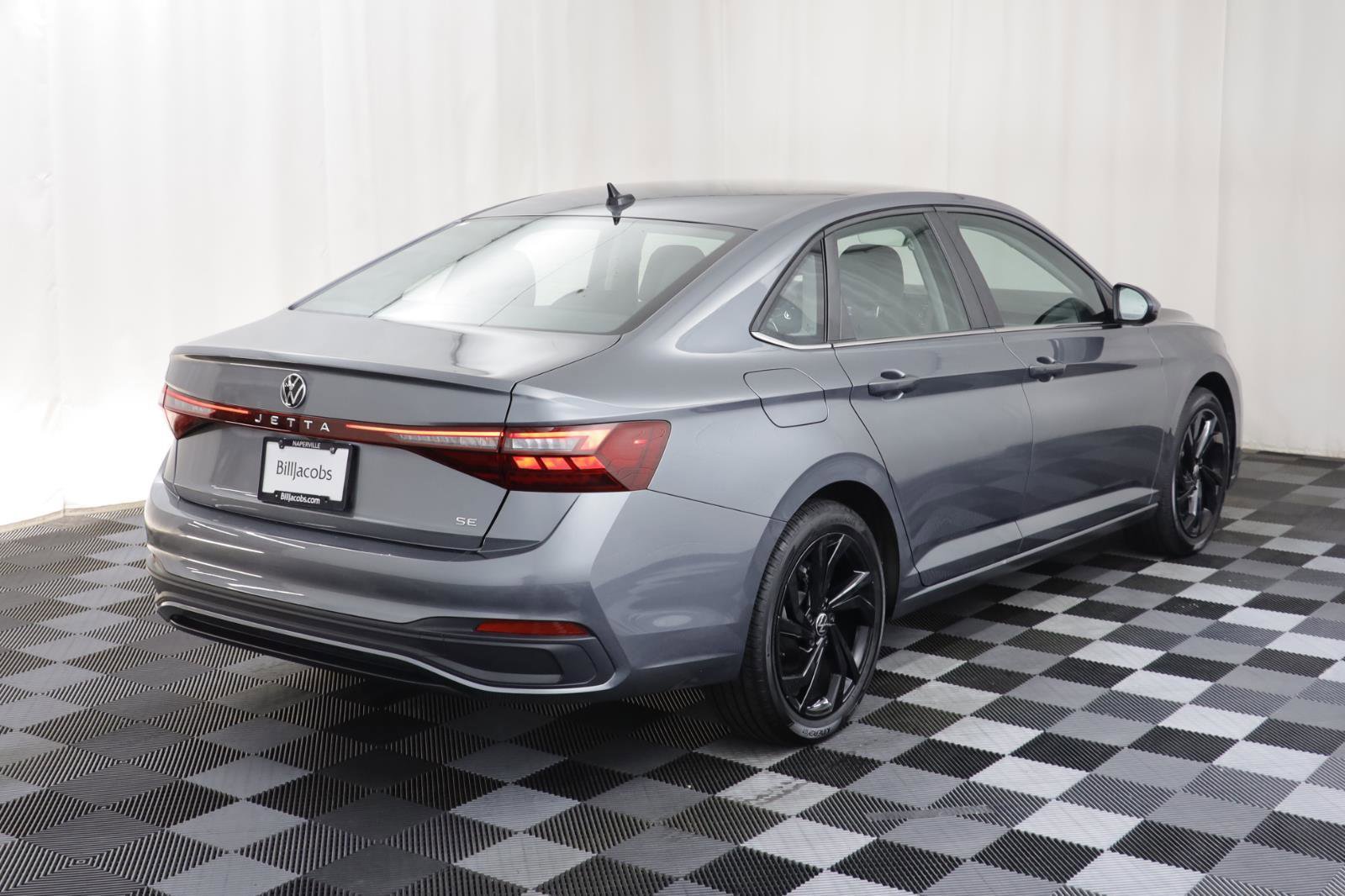 Used 2025 Volkswagen Jetta SE w/ Black Wheel Package image 18