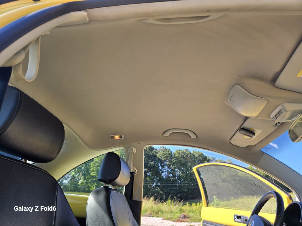 Used 2009 Volkswagen Beetle S image 12