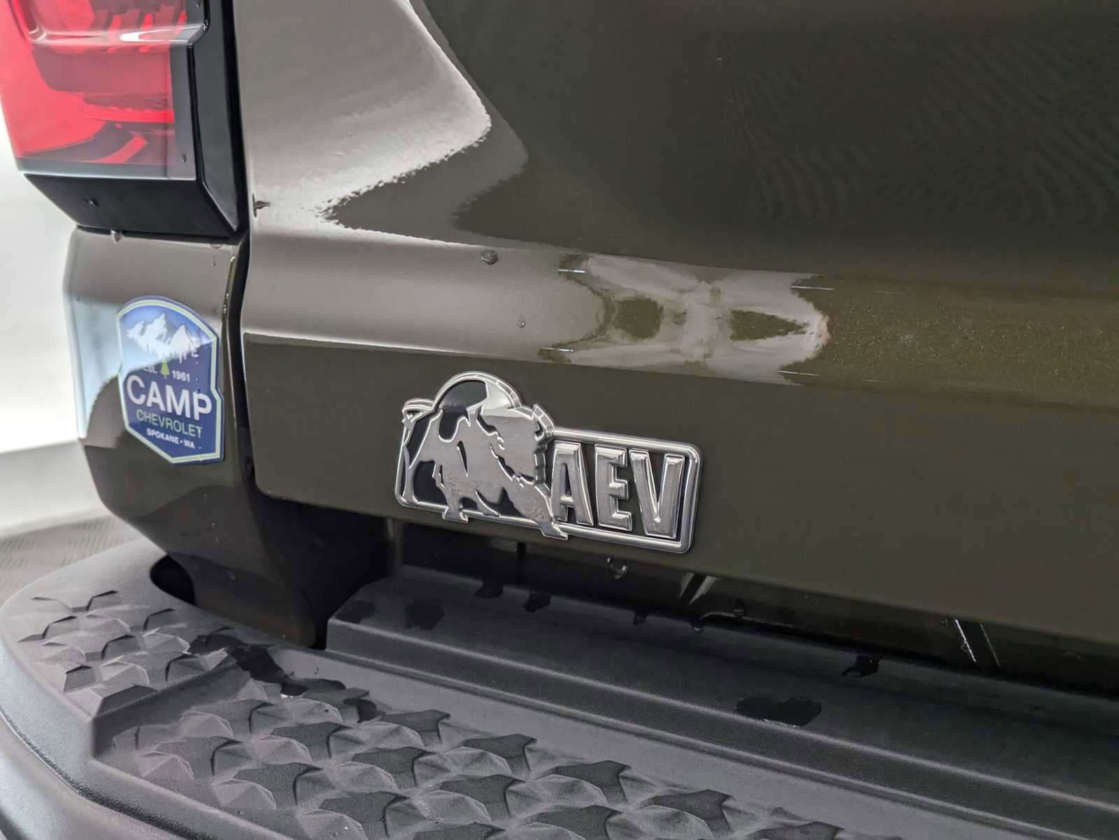 Used 2024 GMC Canyon AT4X w/ AT4X AEV Edition AWD/4WD image 12