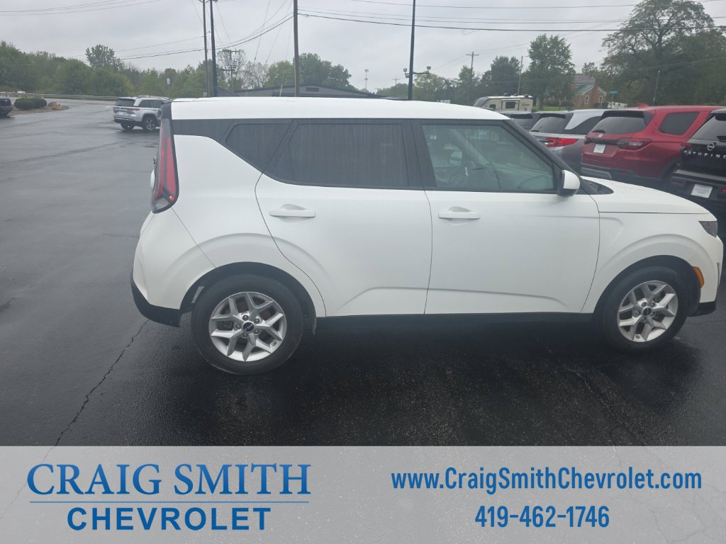 Used 2025 Kia Soul LX w/ LX Technology Package FWD image 6