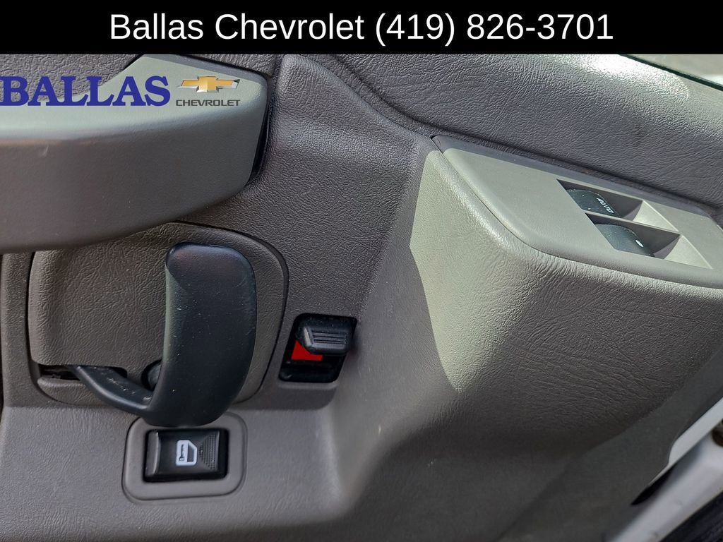 Used 2017 Chevrolet Express 2500 image 23