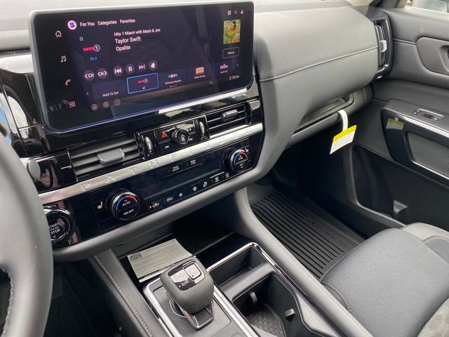 New 2026 Nissan Pathfinder SV image 18