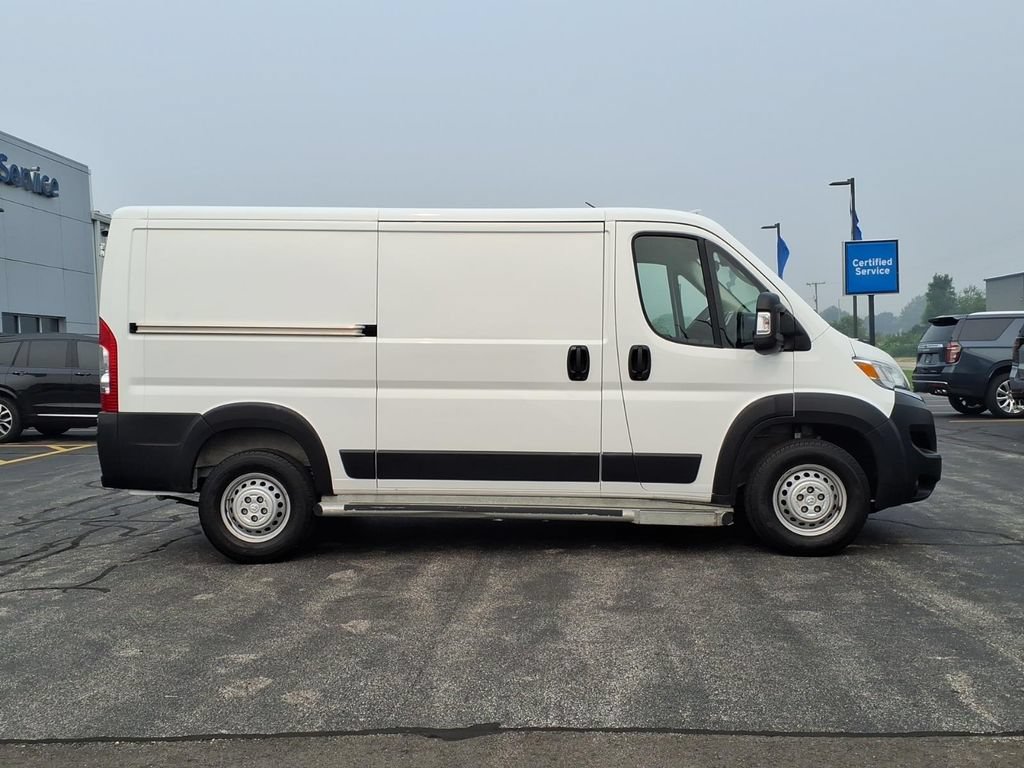 Used 2025 RAM ProMaster 2500 w/ U-Haul Equipment Group FWD image 12