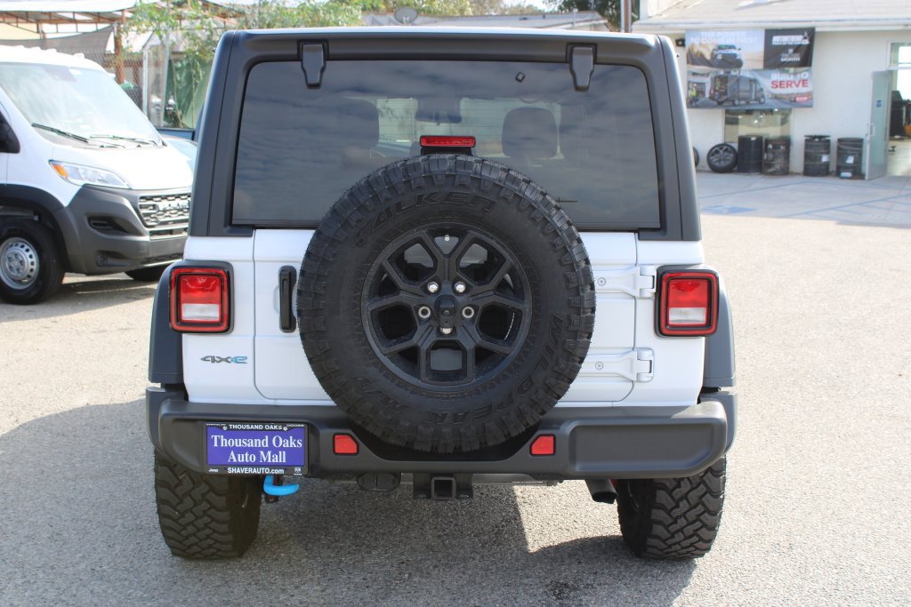 Used 2024 Jeep Wrangler Unlimited image 5
