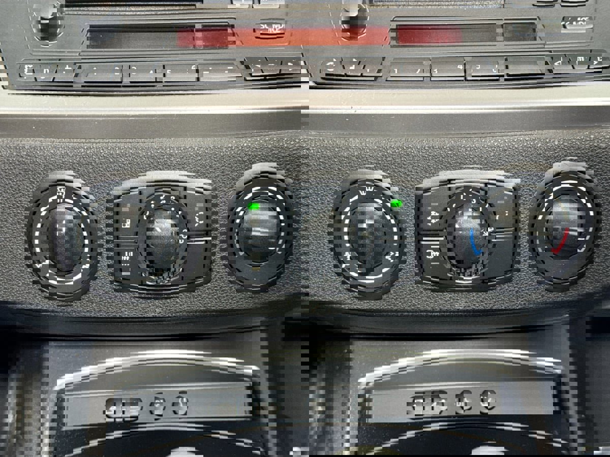 Used 2007 BMW Z4 3.0i image 15