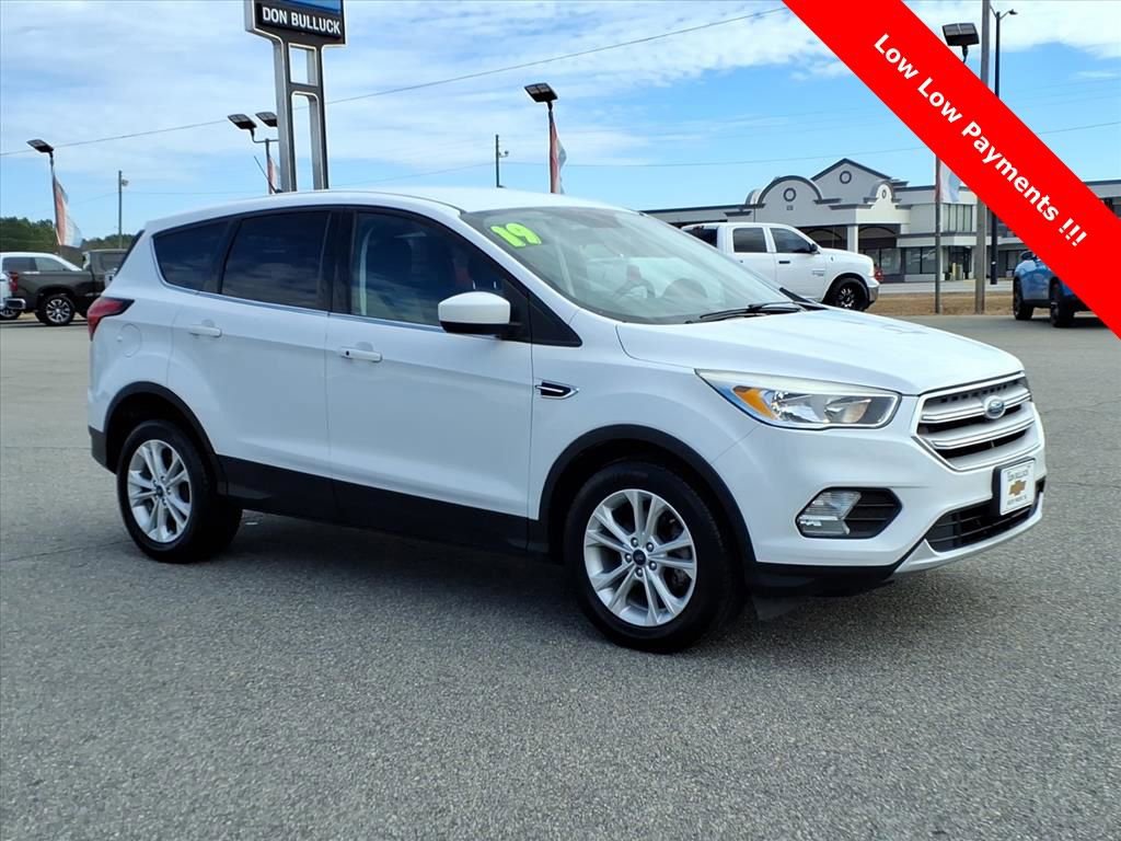 Used 2019 Ford Escape SE image 7