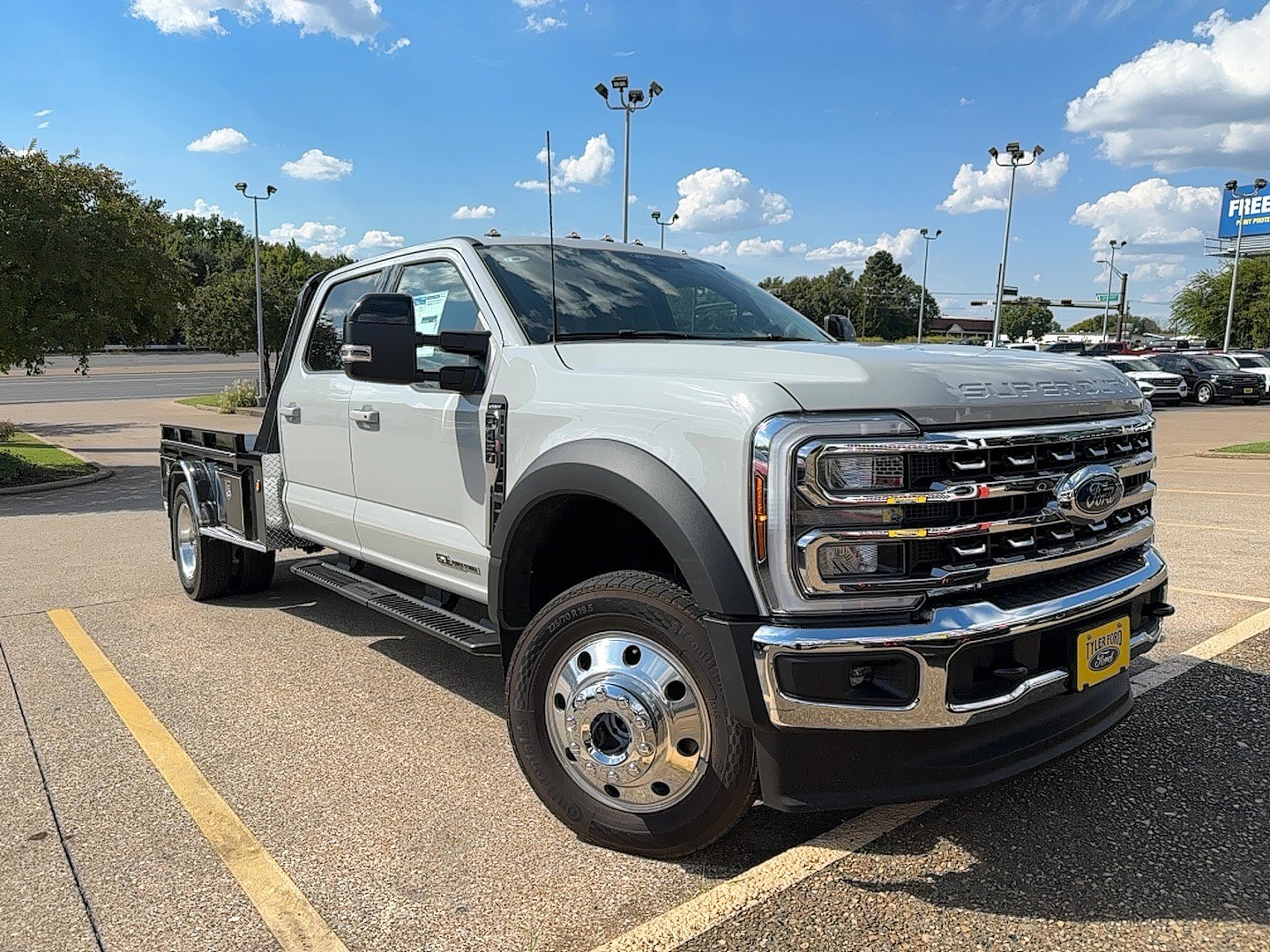 New 2025 Ford F450 Lariat image 4