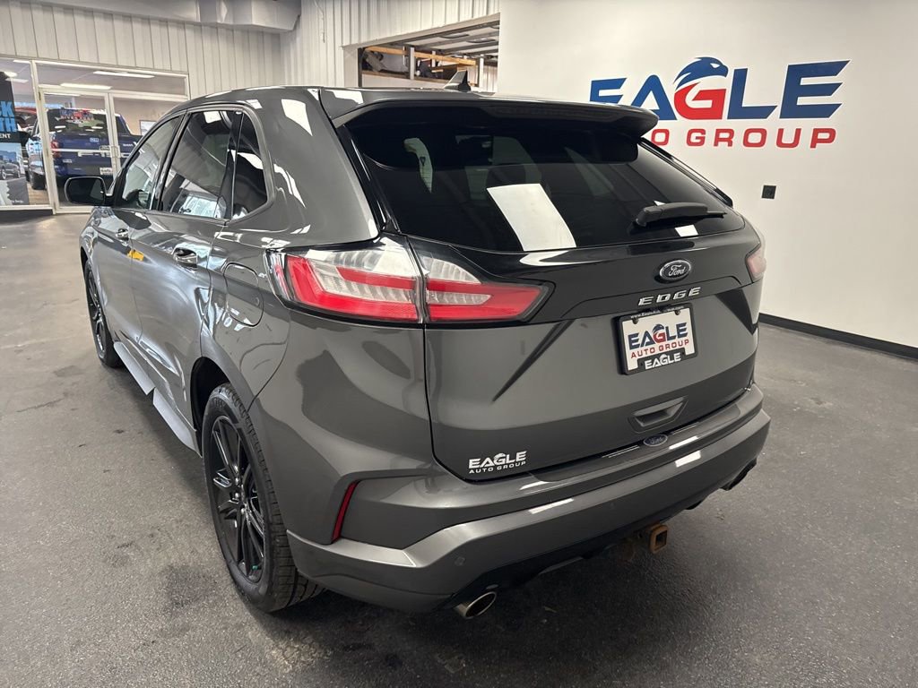 Used 2021 Ford Edge ST-Line w/ Class II Trailer Tow Package AWD/4WD image 8