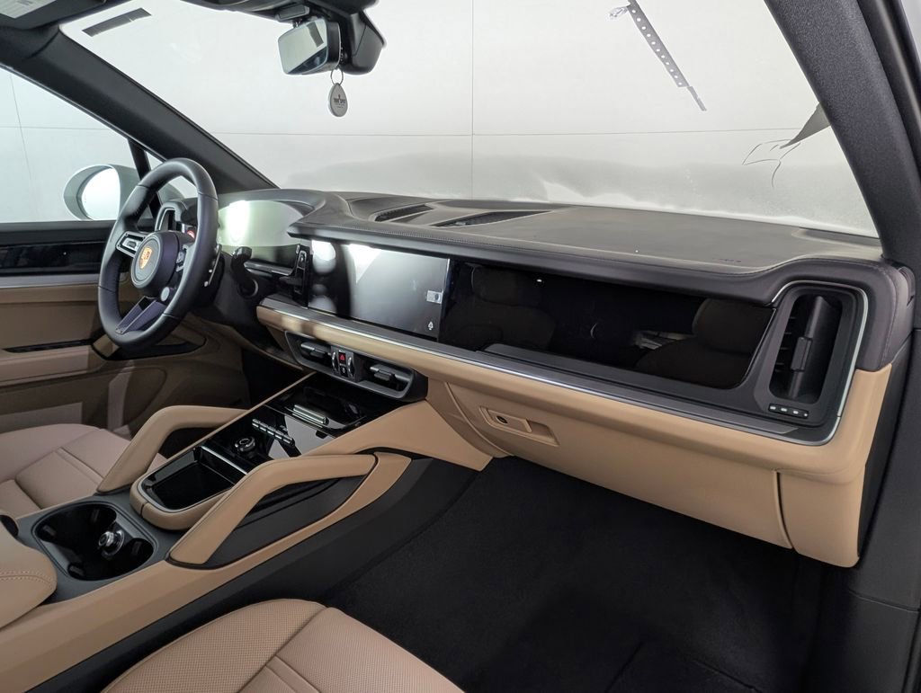 New 2026 Porsche Cayenne image 19