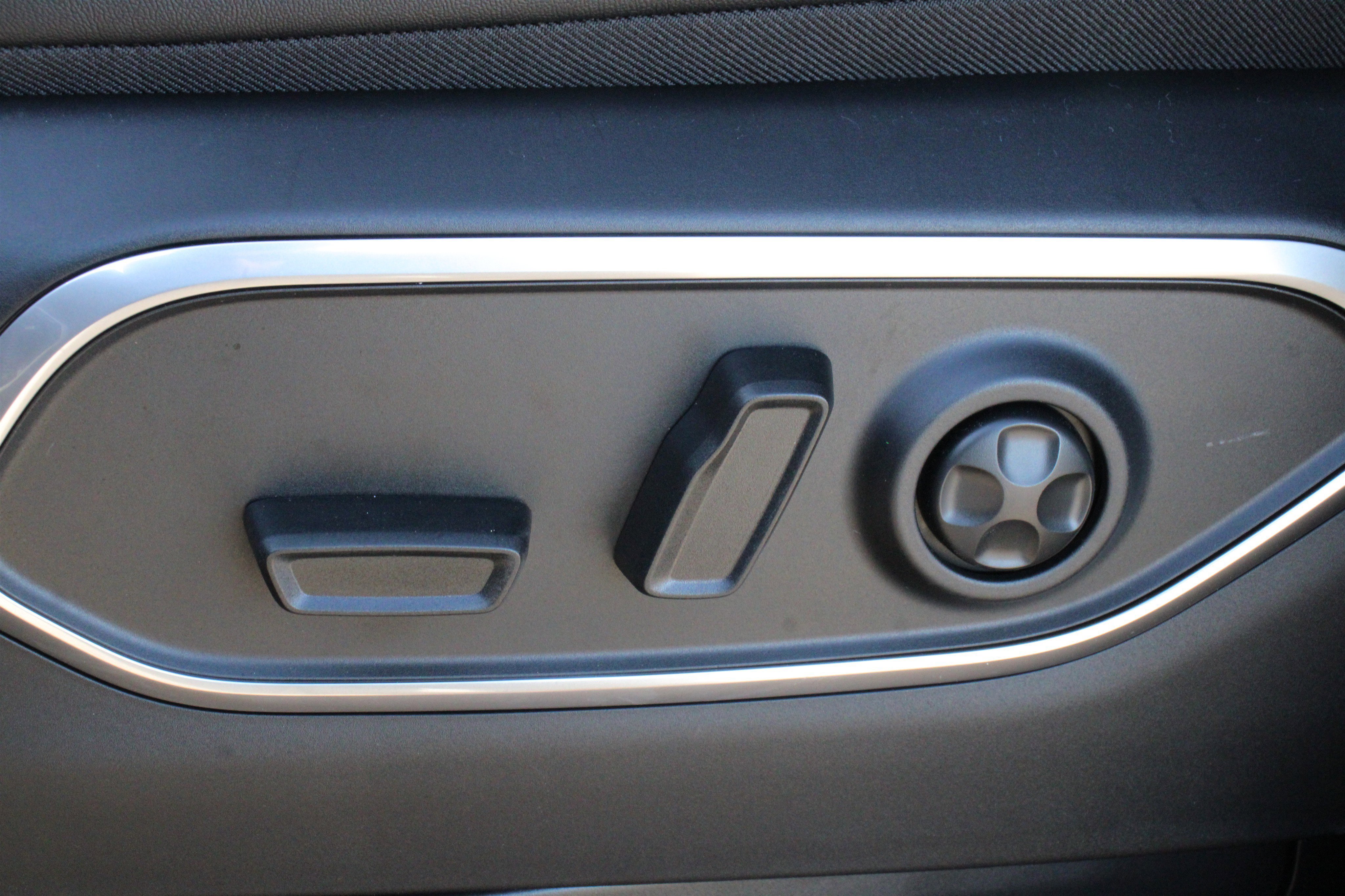 New 2026 Jeep Grand Wagoneer L Limited image 4