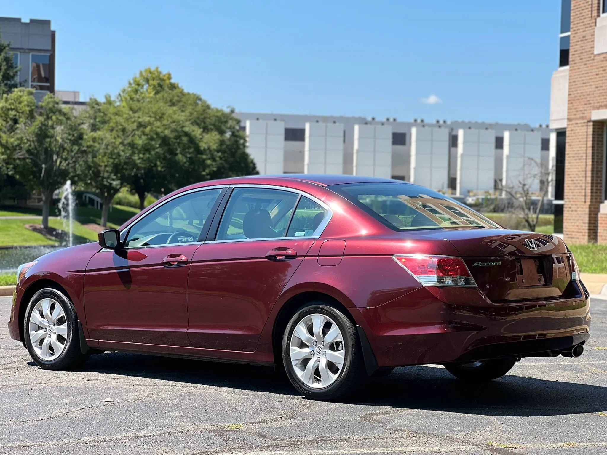 Used 2010 Honda Accord EX image 3