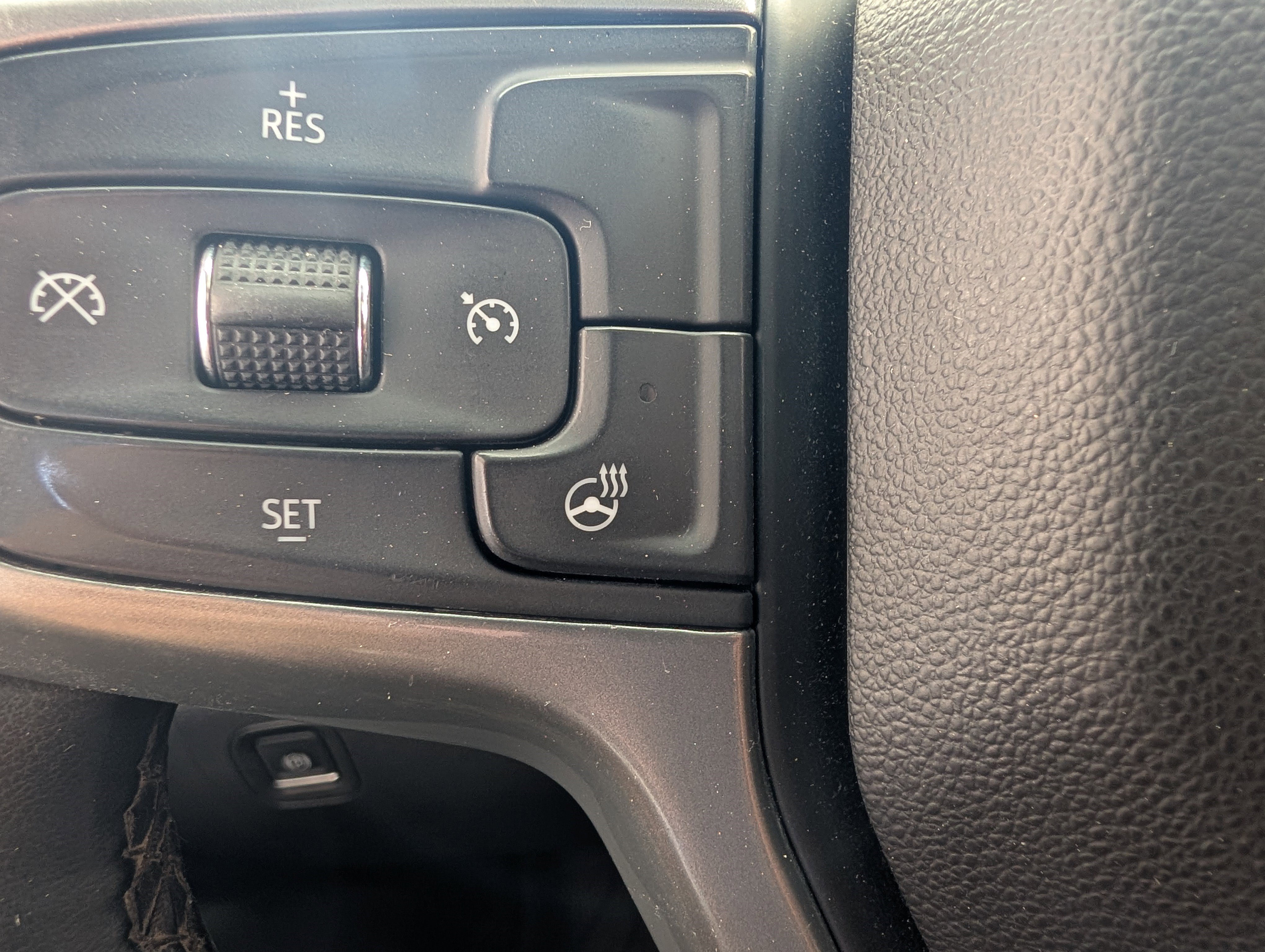 Used 2023 Chevrolet Silverado 2500 LTZ w/ LTZ Convenience Package image 34