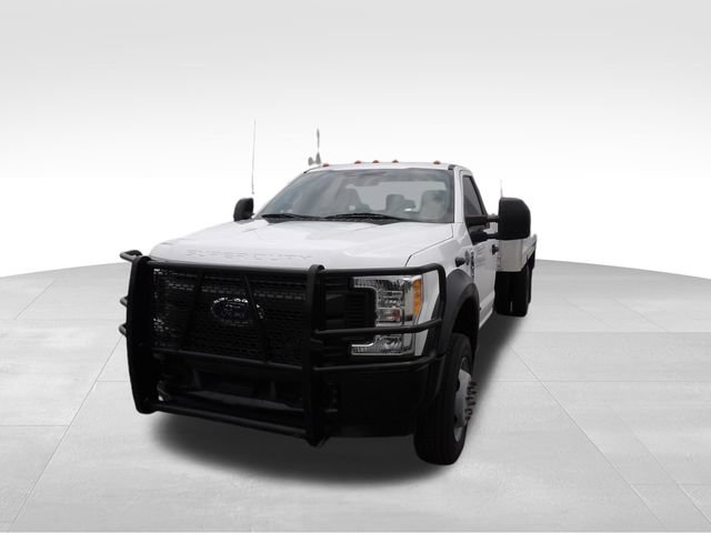 Used 2017 Ford F450 2WD Regular Cab Super Duty image 4