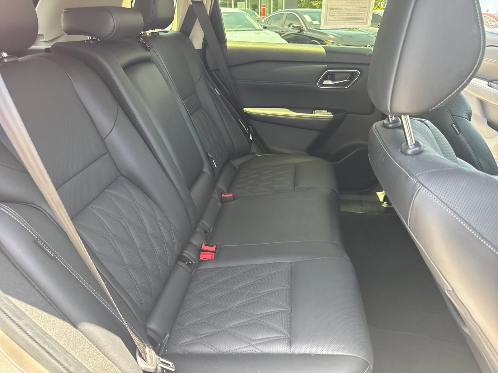 Certified 2024 Nissan Rogue Platinum FWD image 41
