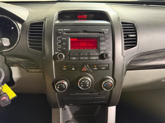 Used 2013 Kia Sorento LX w/ Value Pkg FWD image 27