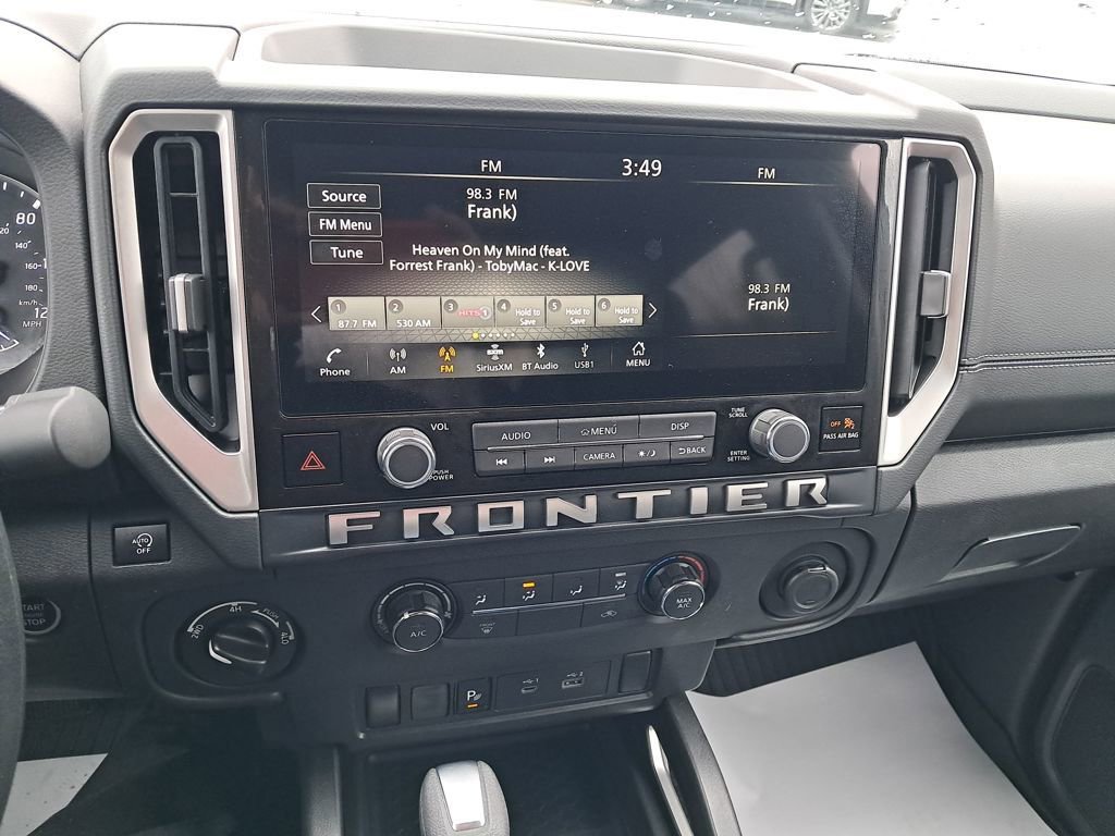 Certified 2025 Nissan Frontier SV image 38