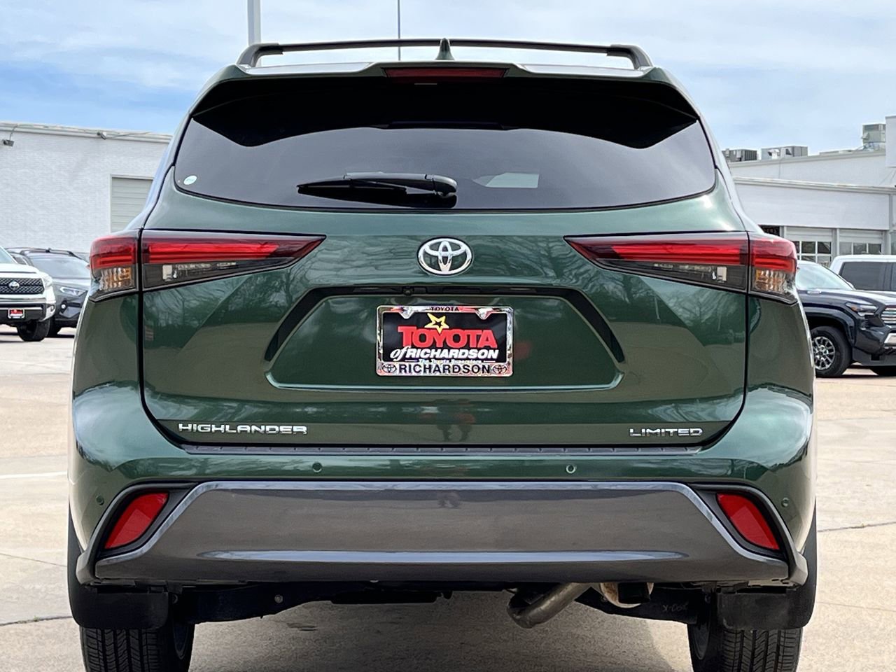 Used 2024 Toyota Highlander Limited image 5