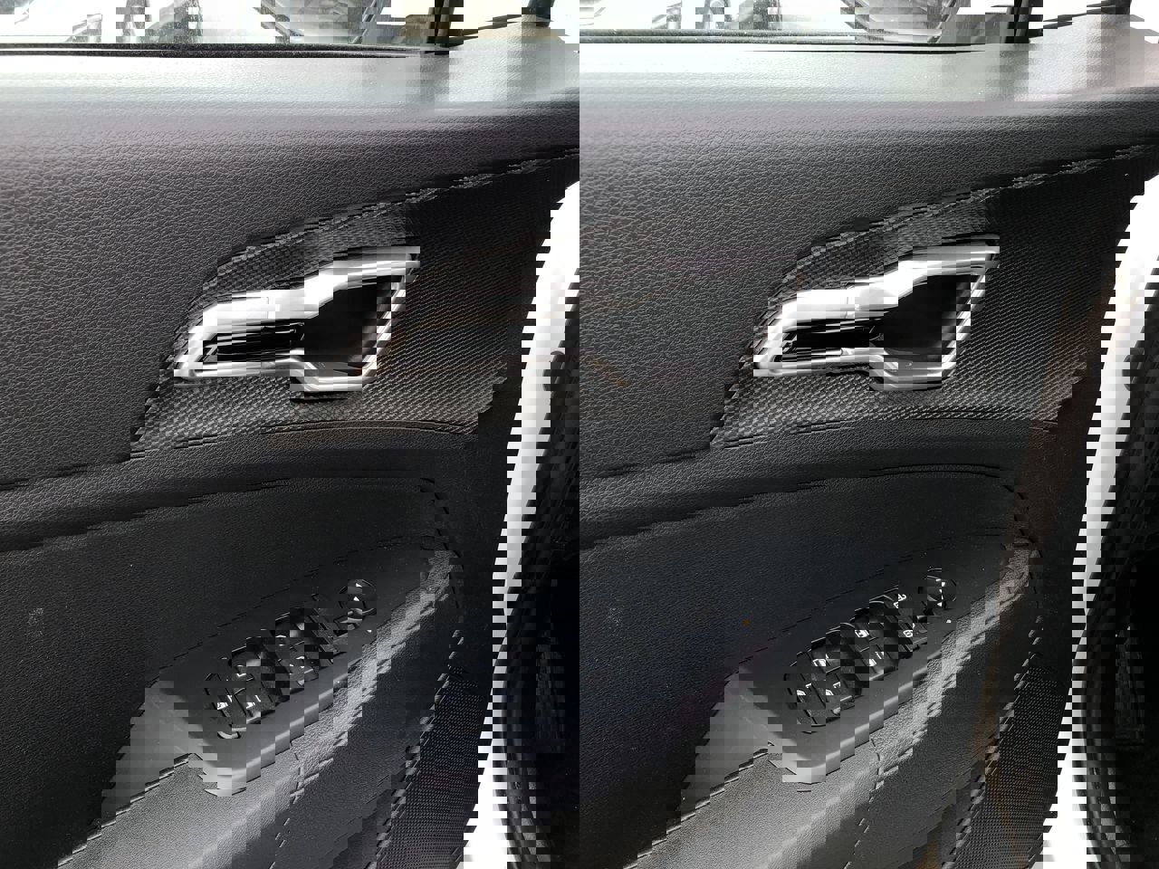 Used 2023 Kia Sportage LX image 12