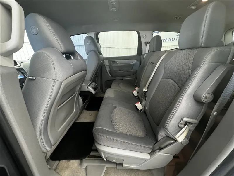 Used 2013 Chevrolet Traverse LT image 11