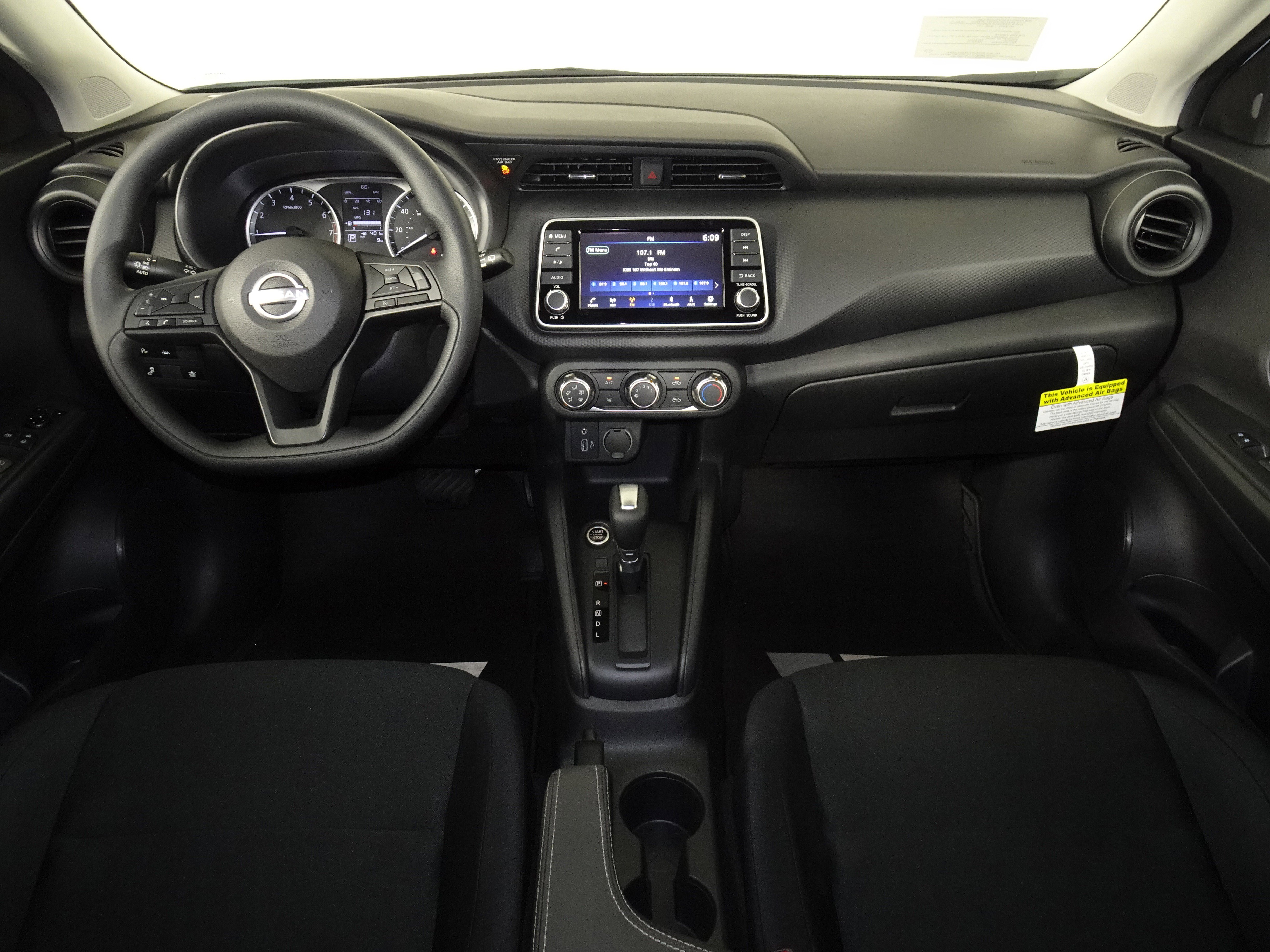 New 2025 Nissan Kicks Play S image 10