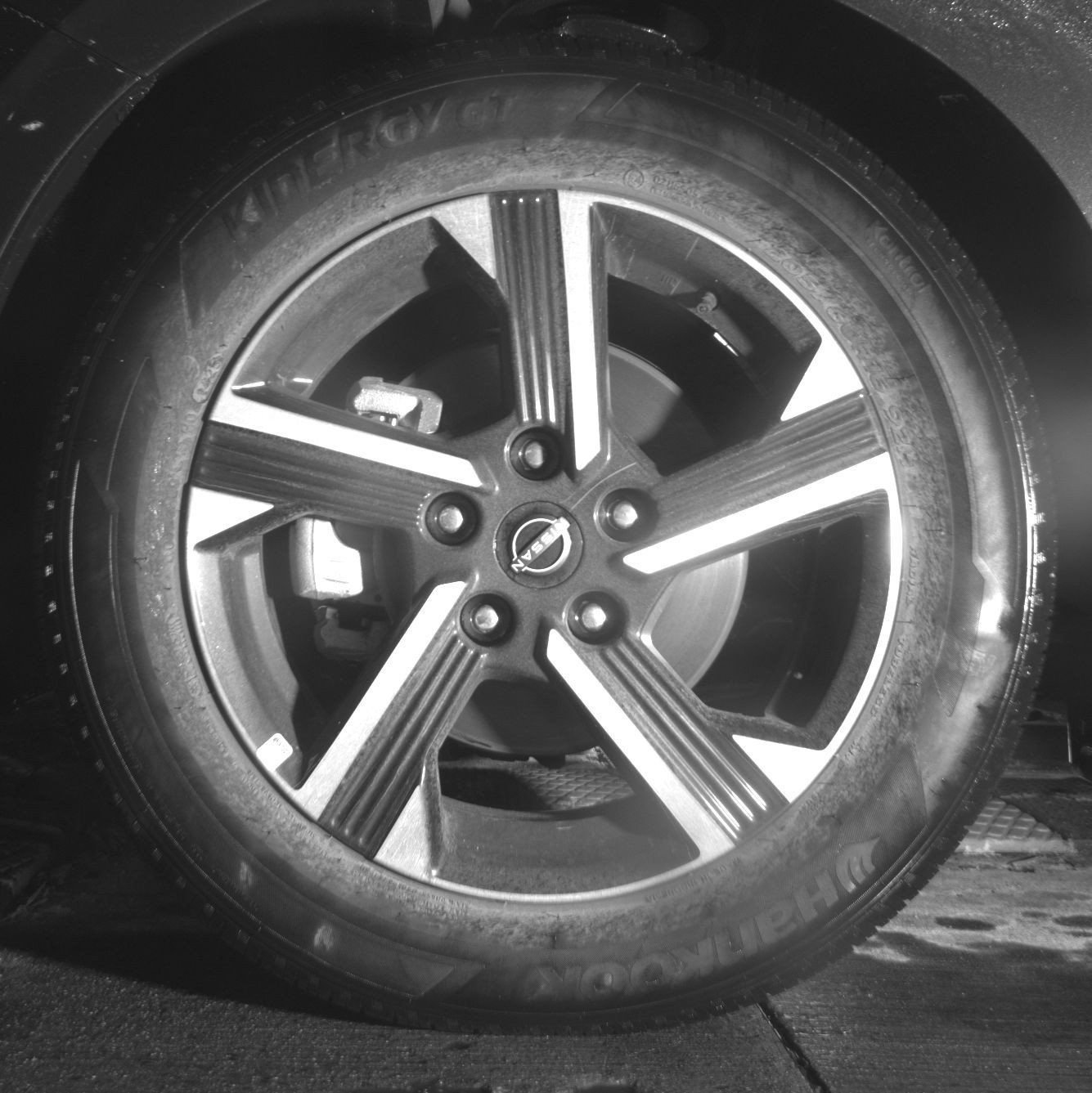 Used 2025 Nissan Sentra SV FWD image 15