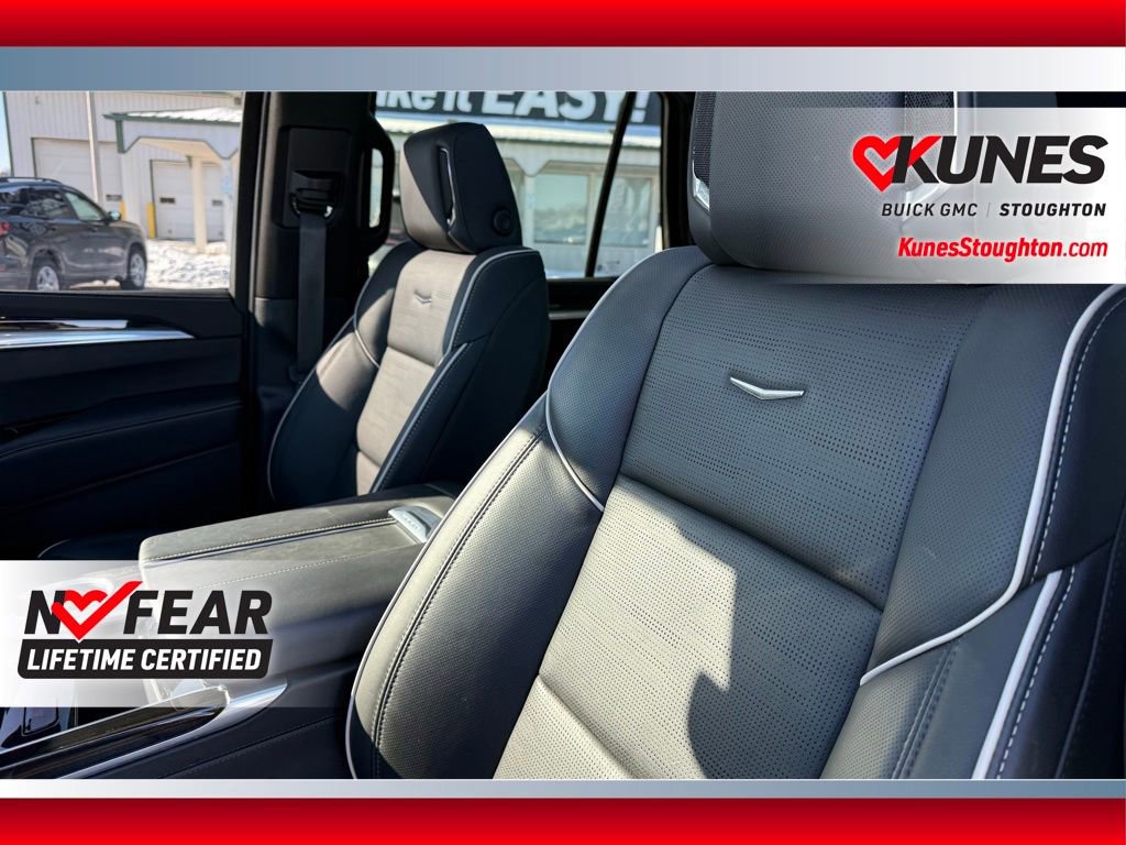 Used 2025 Cadillac Escalade Premium Luxury w/ Touring Package image 21