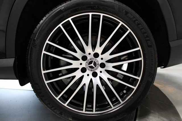 Used 2024 Mercedes-Benz GLC 300 image 34