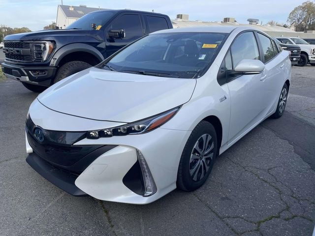 Used 2021 Toyota Prius Prime XLE image 3