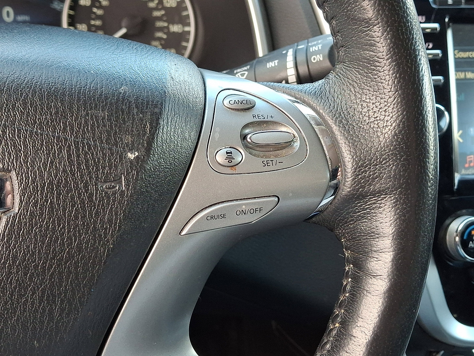 Used 2018 Nissan Murano SL w/ Midnight Edition Package image 23